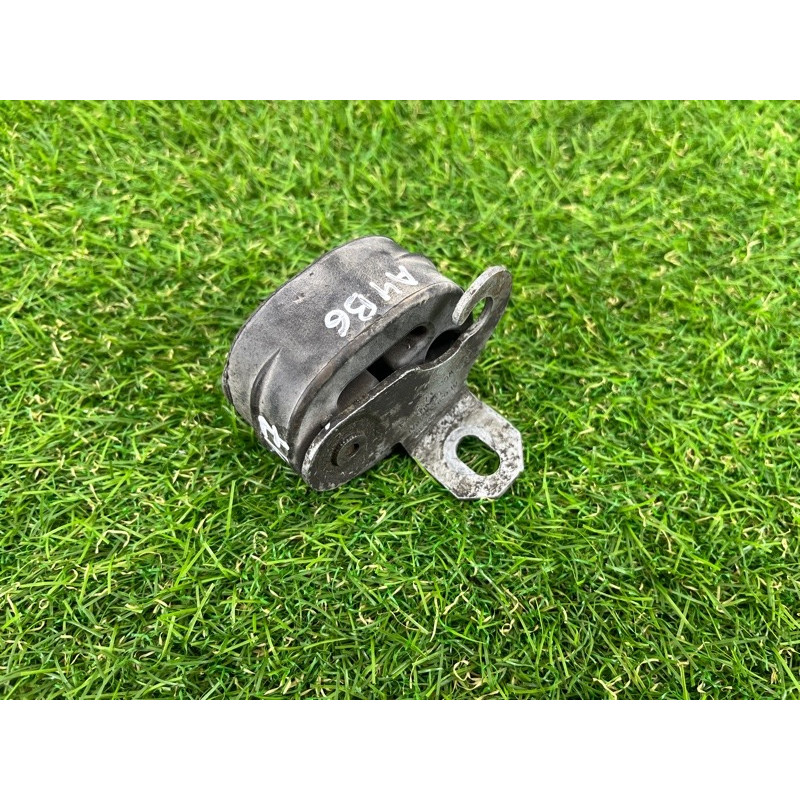 Кронштейн глушителя (выпускная система) Audi A4 B6 8E0253144AF