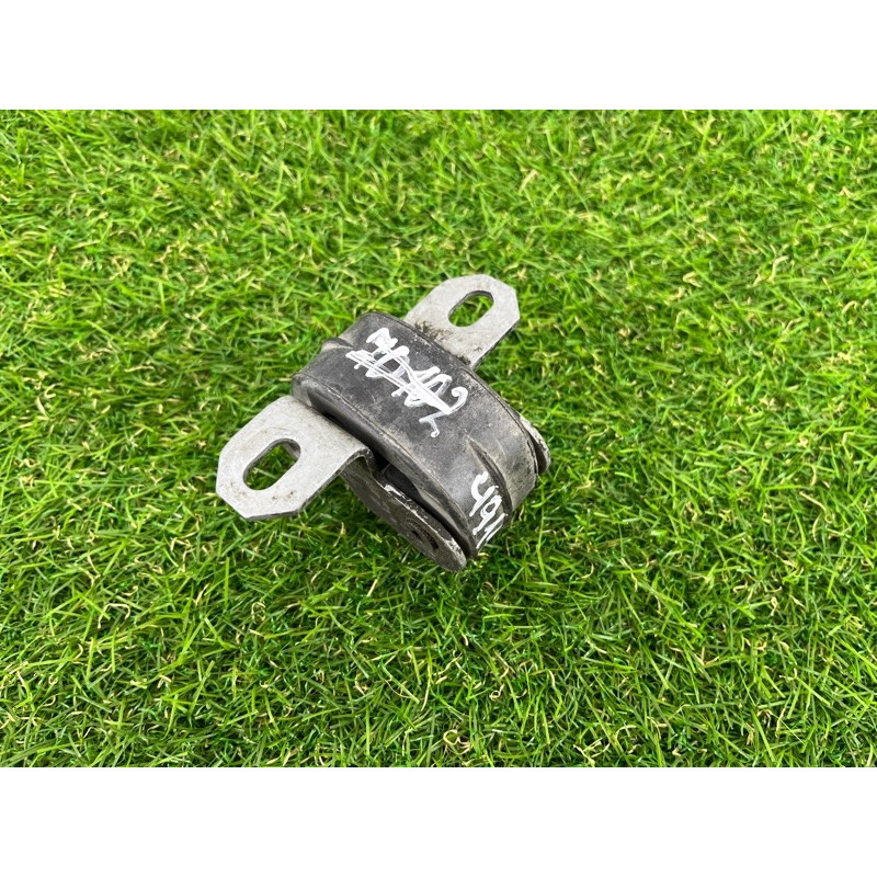 Кронштейн глушителя (выпускная система) Audi A4 B6 8E0253144AF