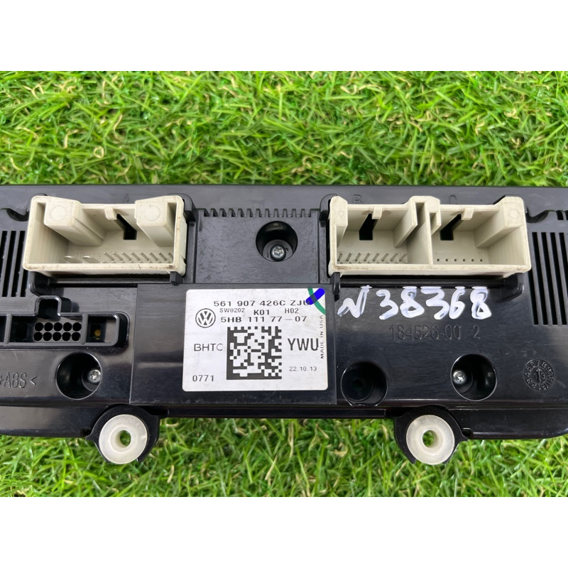 Блок управления климат-контролем (электрика / блок управления) Volkswagen Passat B7 2014 1.8 561907426CZJU
