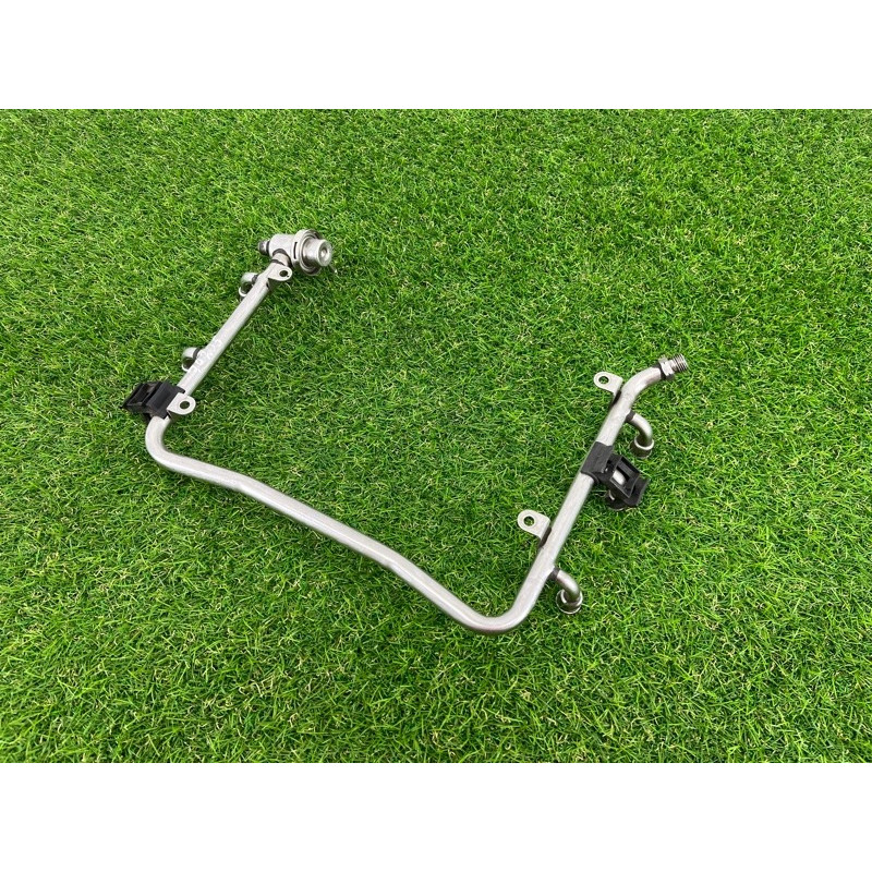 Топливная рампа (топливная система) Audi A6 C4 2.6 078133681N