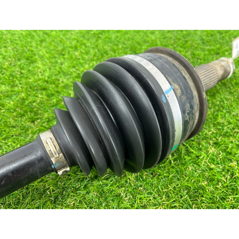 Привод (трансмиссия) Toyota Sequoia XK60 423300C010