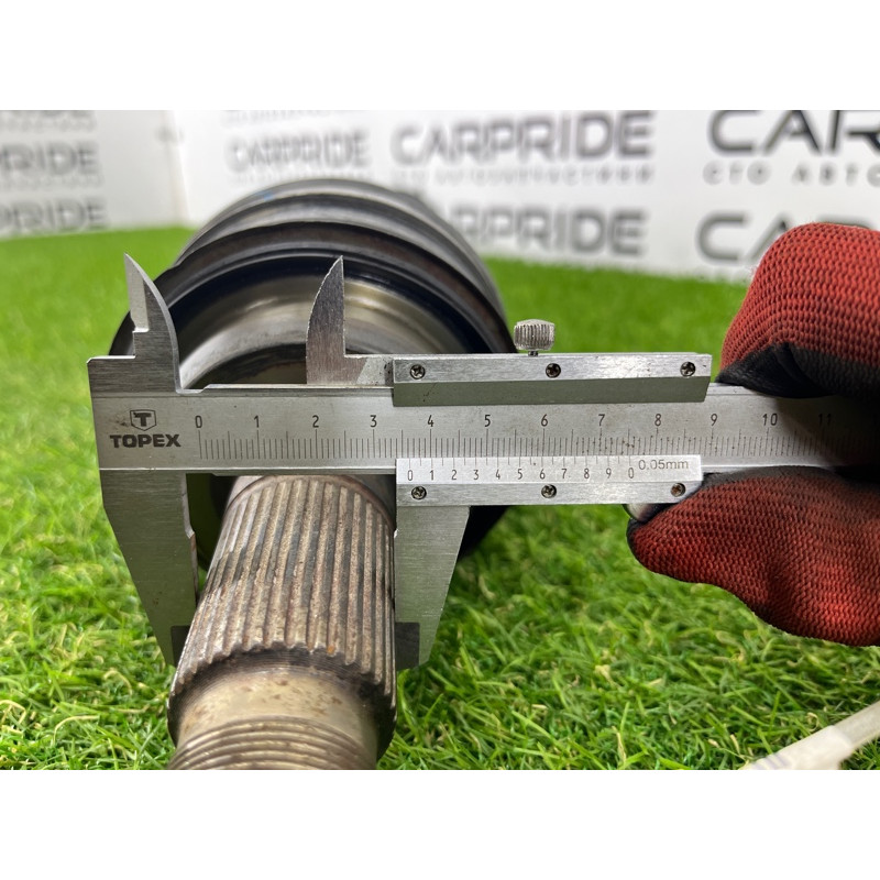 Привод (трансмиссия) Toyota Sequoia XK60 423300C010