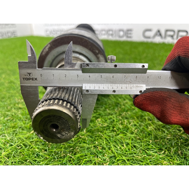 Привод (трансмиссия) Toyota Sequoia XK60 423300C010