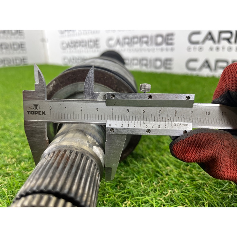 Привод (трансмиссия) Toyota Sequoia XK60 423300C010