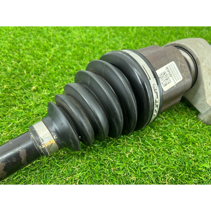 Привод (трансмиссия) Cadillac XT5 1 84814085