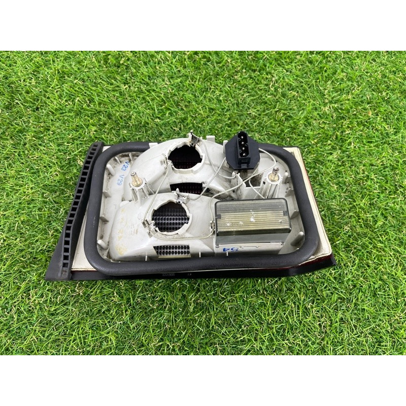 Задний фонарь (оптика) BMW 5-series E34 63211384011