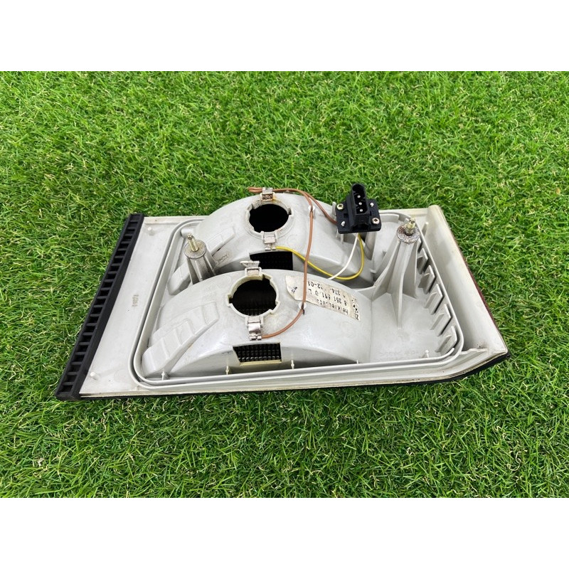 Задний фонарь (оптика) BMW 5-series E34 63218351631