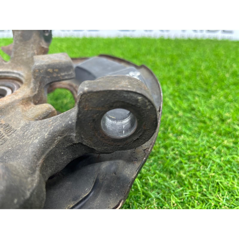 Цапфа подвески (подвеска) Mercedes-Benz C-class W203 2007 3.0 A2033300820