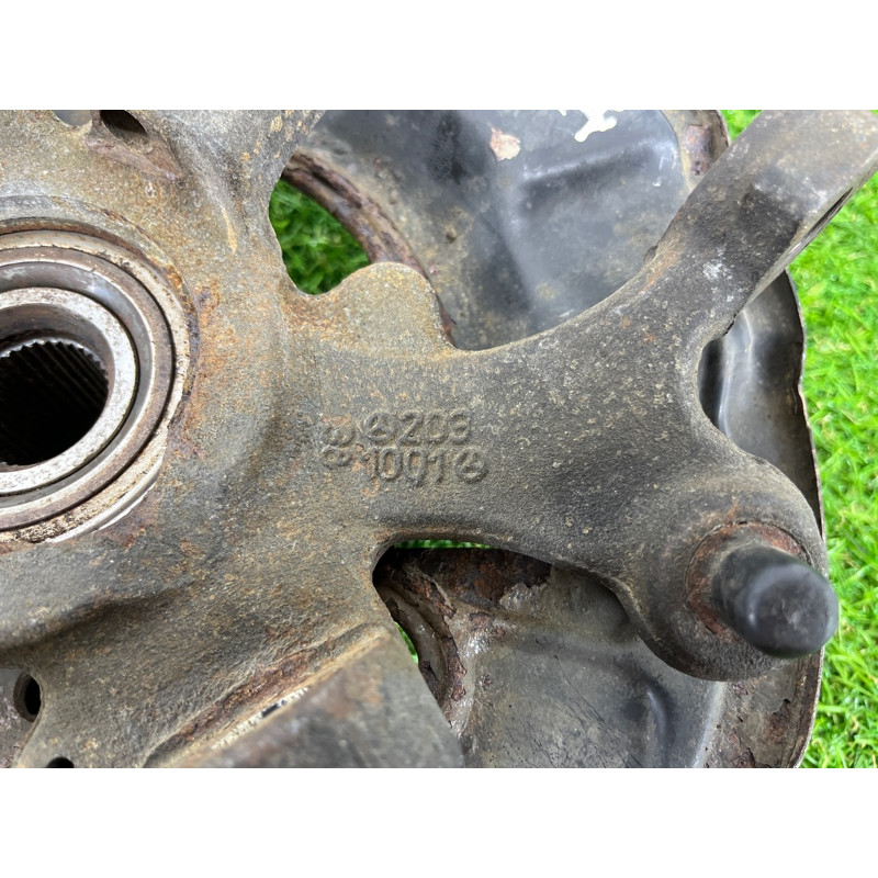 Цапфа подвески (подвеска) Mercedes-Benz C-class W203 2007 3.0 A2033300820