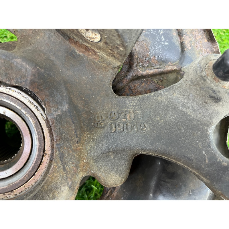 Цапфа подвески (подвеска) Mercedes-Benz C-class W203 2007 3.0 A2033300720