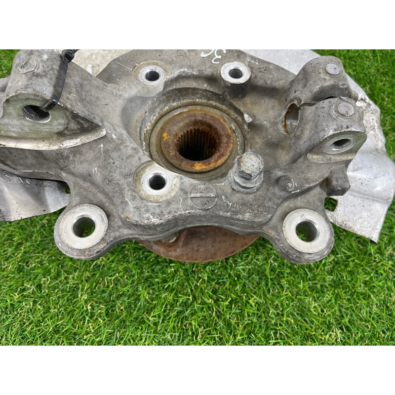 Цапфа подвески (подвеска) Chrysler Pacifica 1 2018 68189018AC