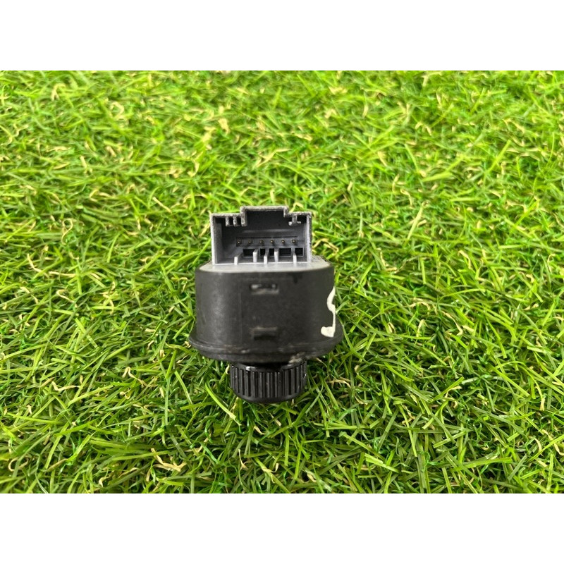 Кнопка регулировки зеркала (электрика / кнопки) Volkswagen Golf 1K 2004 2.0 BKD 1k0959565