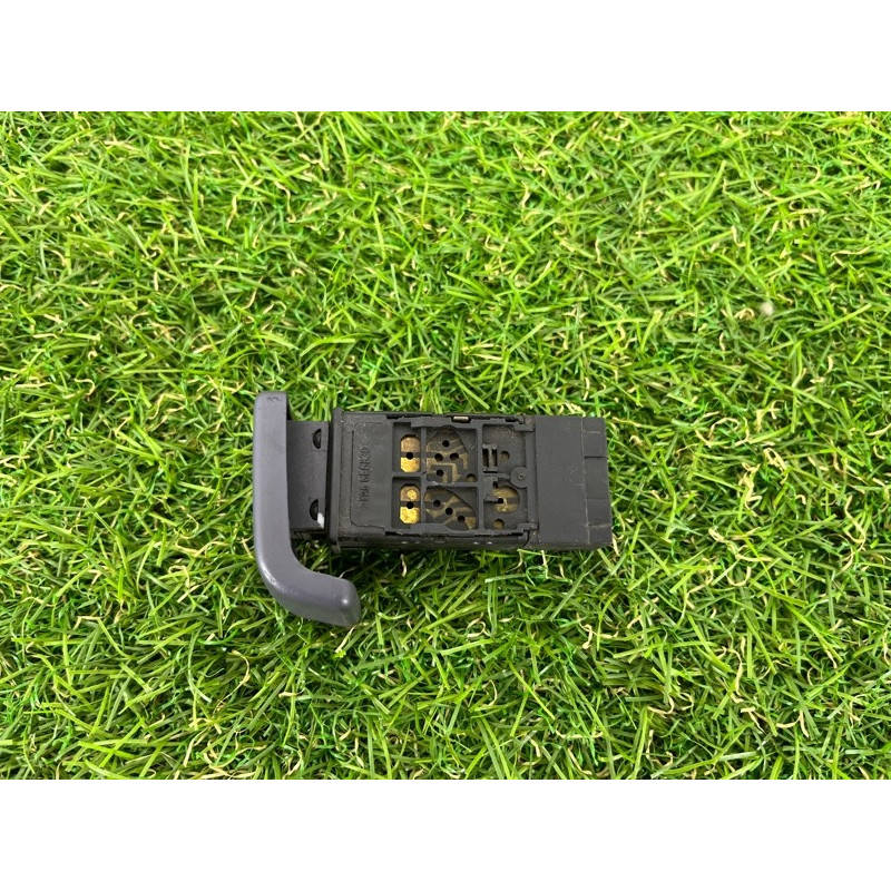 Кнопка заднего стеклоочистителя (электрика / кнопки) Land Rover Freelander L314 1.8B