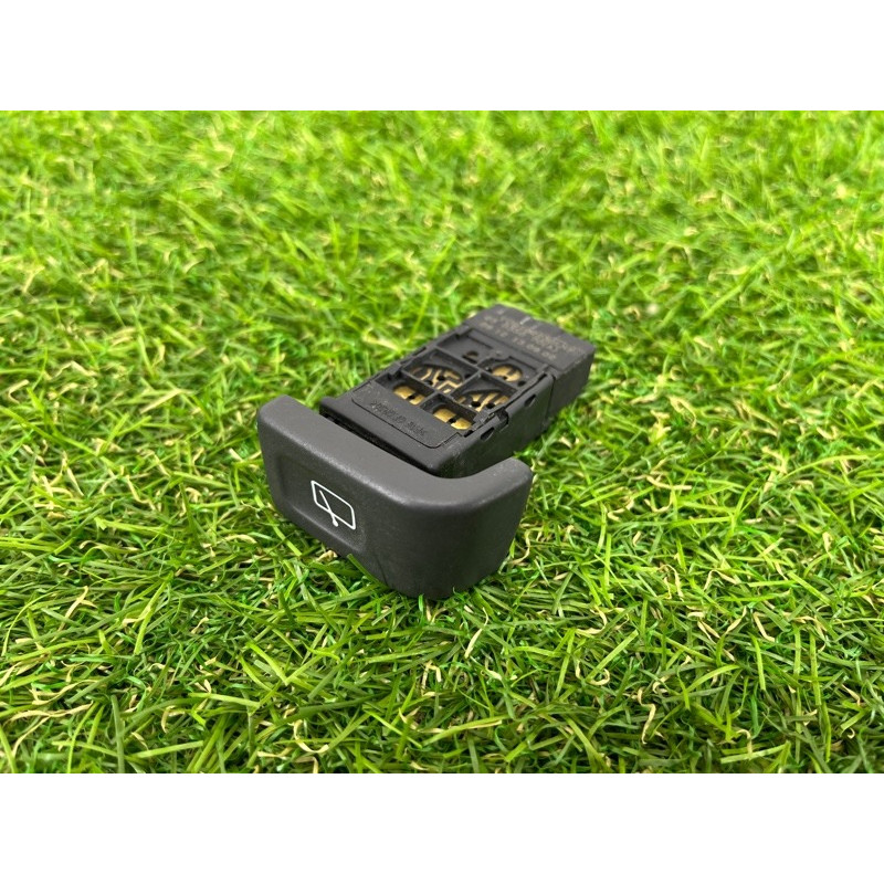 Кнопка заднего стеклоочистителя (электрика / кнопки) LAND ROVER FREELANDER L314 1999 1.8B yue100560lnf