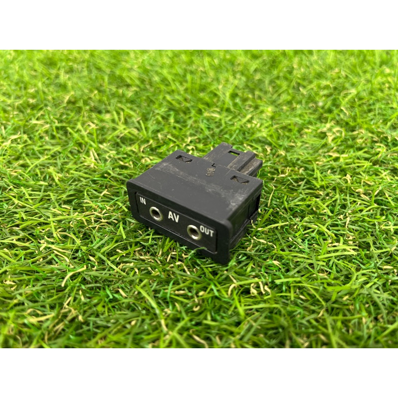 Разъем aux (электрика) BMW 7-series E38 61318368346