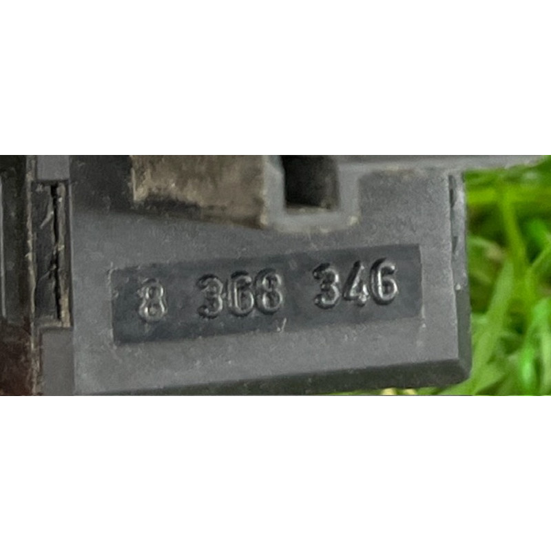 Разъем aux (электрика) BMW 7-series E38 61318368346