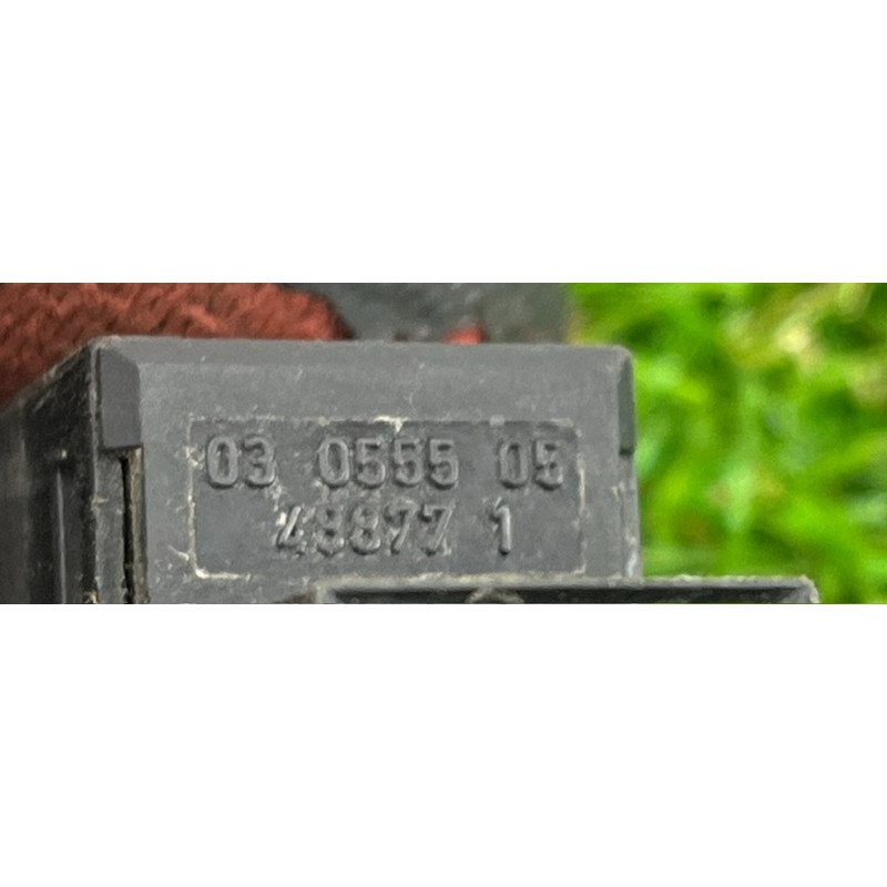 Разъем aux (электрика) BMW 7-series E38 61318368346