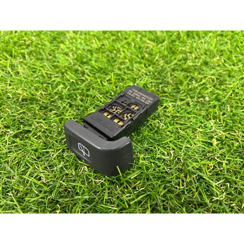 Кнопка заднего стеклоочистителя (электрика / кнопки) LAND ROVER FREELANDER L314 1999 1.8B 03035069 (M)