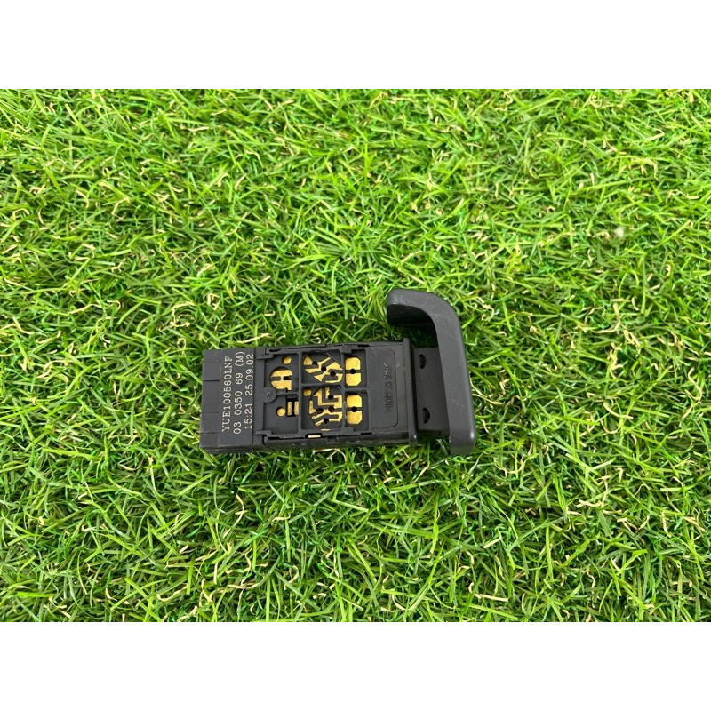 Кнопка заднего стеклоочистителя (электрика / кнопки) LAND ROVER FREELANDER L314 1999 1.8B 03035069 (M)