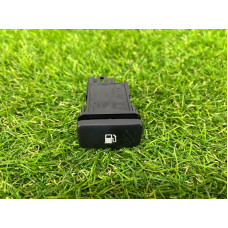 Кнопка открытия лючка топливного бака