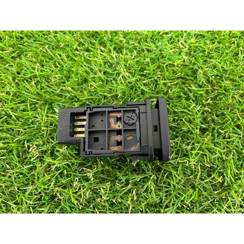 Кнопка открытия лючка топливного бака (электрика / кнопки) Lexus RX XU30 2007 3.0 1MZ-FE