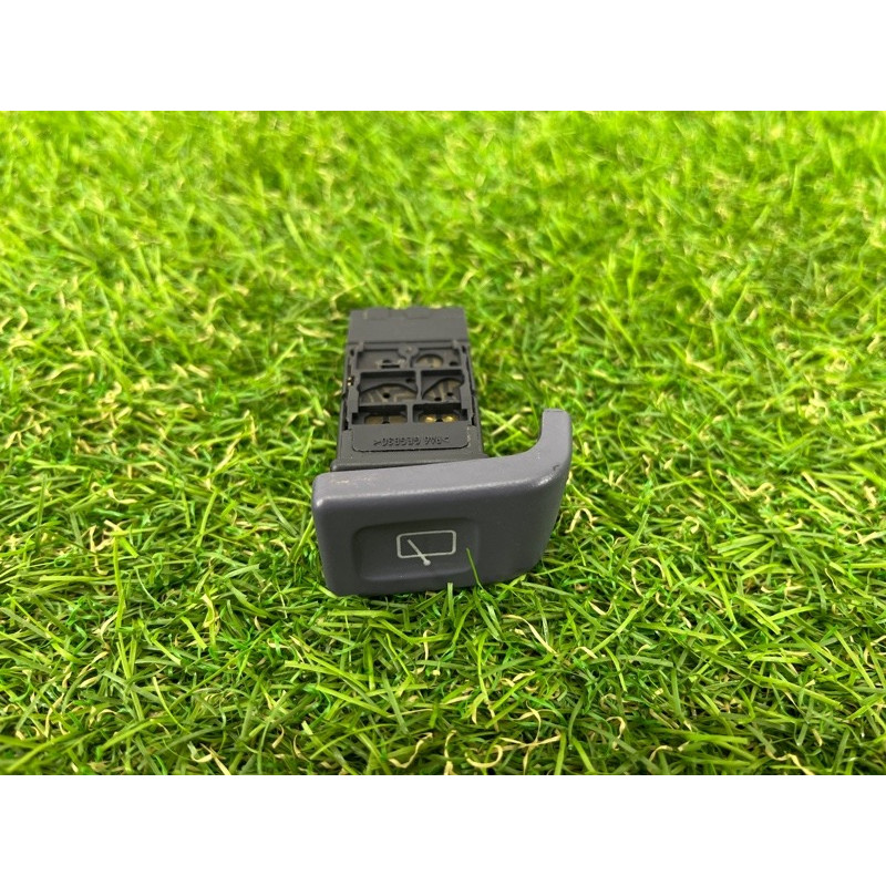 Кнопка заднего стеклоочистителя (электрика / кнопки) Land Rover Freelander L314 1.8B yue100560lnf