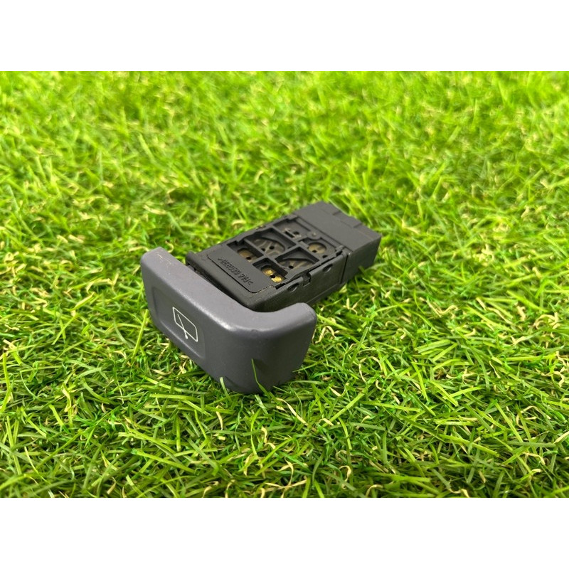 Кнопка заднего стеклоочистителя (электрика / кнопки) Land Rover Freelander L314 1.8B yue100560lnf