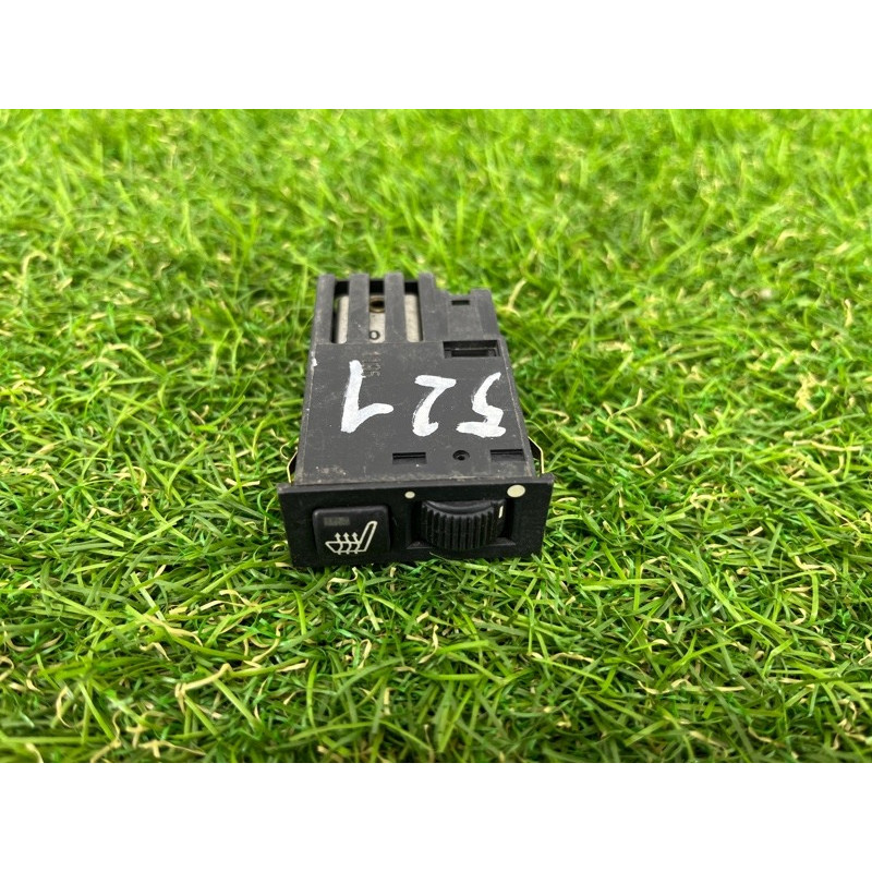 Кнопка подогрева сиденья (электрика / кнопки) BMW 5-series E39 61318352259