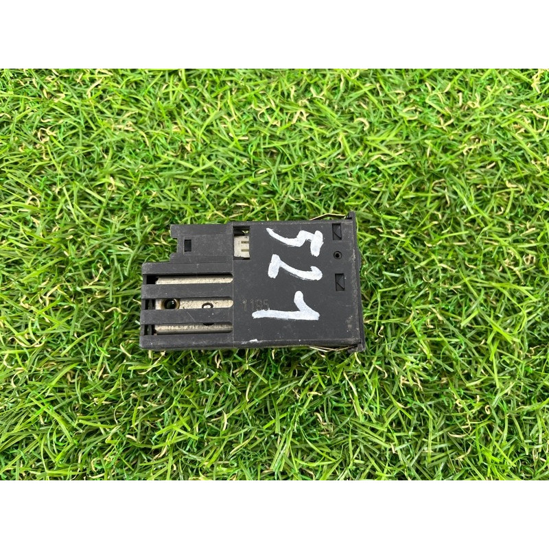 Кнопка подогрева сиденья (электрика / кнопки) BMW 5-series E39 61318352259