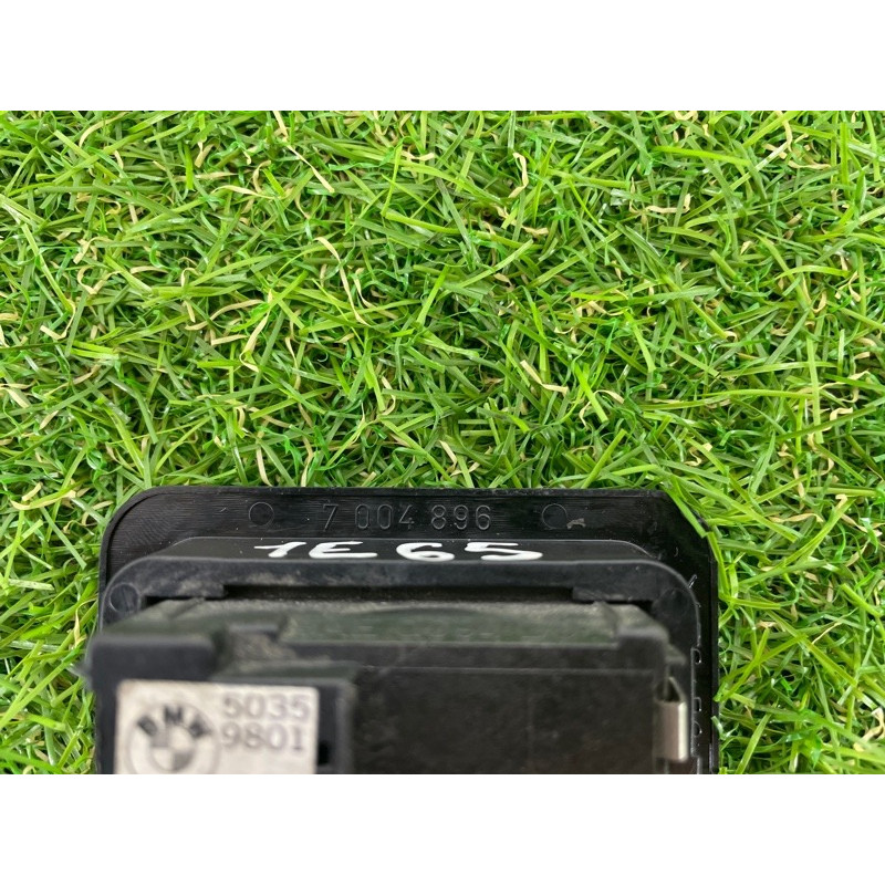 Кнопка открывания крышки багажника (электрика / кнопки) BMW 7-series E65 N62B44 61318375580