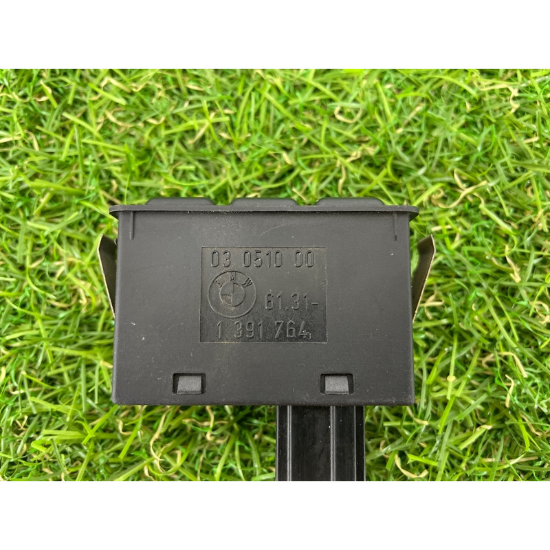 Кнопка климат контроля (электрика / кнопки) BMW 5-series E34 61311391764