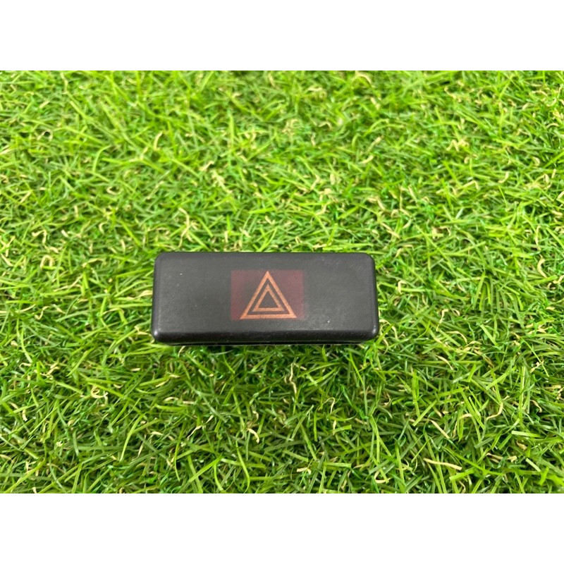 Кнопка аварийной сигнализации (электрика / кнопки) BMW 5-series E39 2001 M57d30 61 31 8 350 947