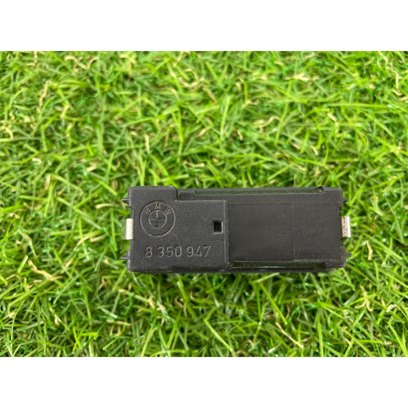 Кнопка аварийной сигнализации (электрика / кнопки) BMW 5-series E39 2001 M57d30 61 31 8 350 947