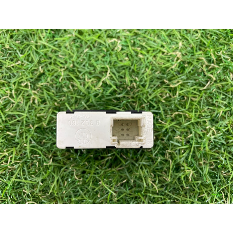 Кнопка памяти сидения (электрика / кнопки) BMW 7-series E38 1996 M60B40 61318352160