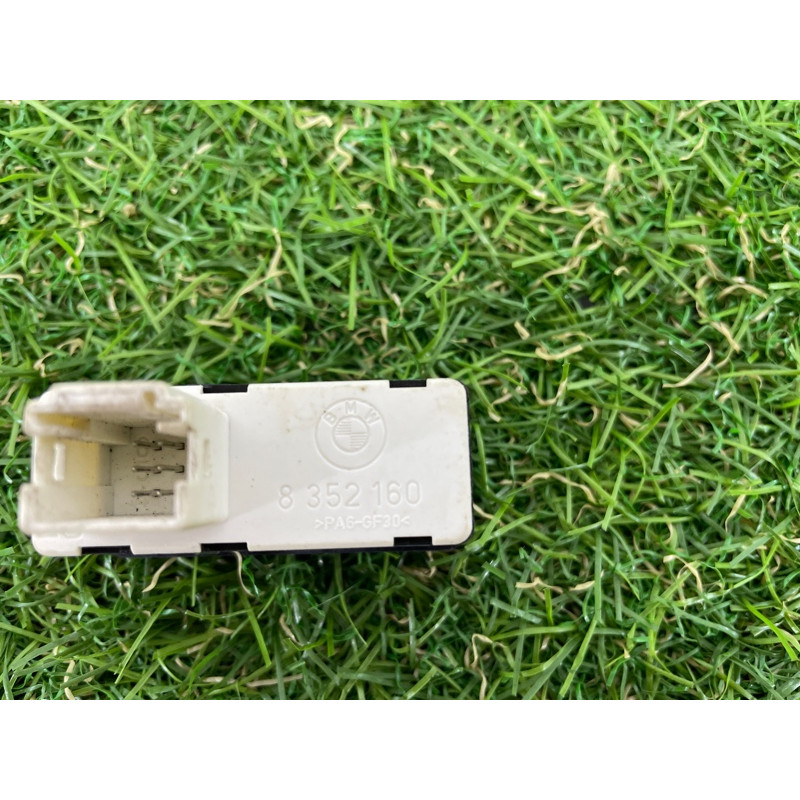 Кнопка памяти сидения (электрика / кнопки) BMW 7-series E38 1996 M60B40 61318352160