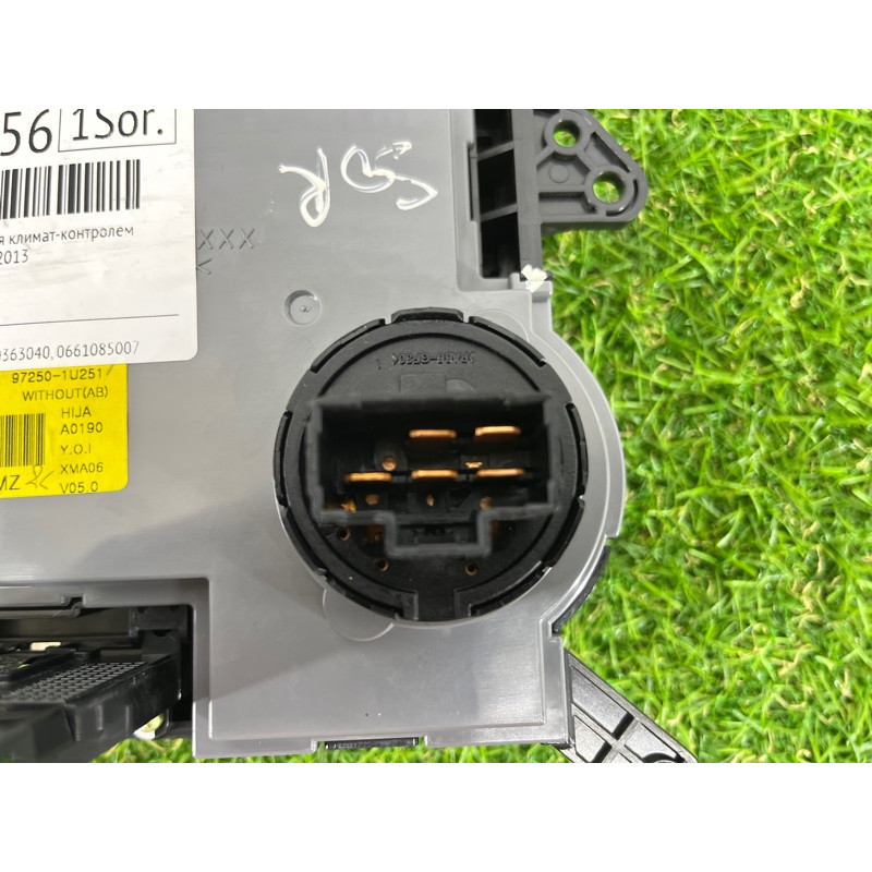 Блок управления климат-контролем (электрика / блок управления) KIA Sorento UM 2013 2.4 972501u251