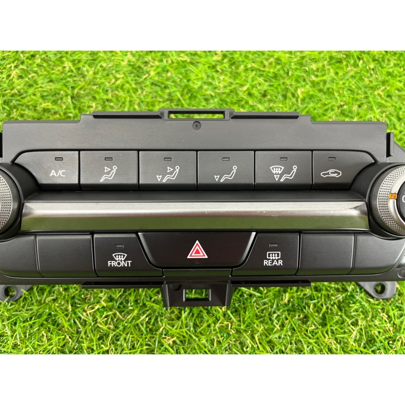 Панель управления климат-контролем (электрика / блоки управления) Mazda 3 BP bdgf61190b