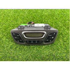 Панель управления климат-контролем