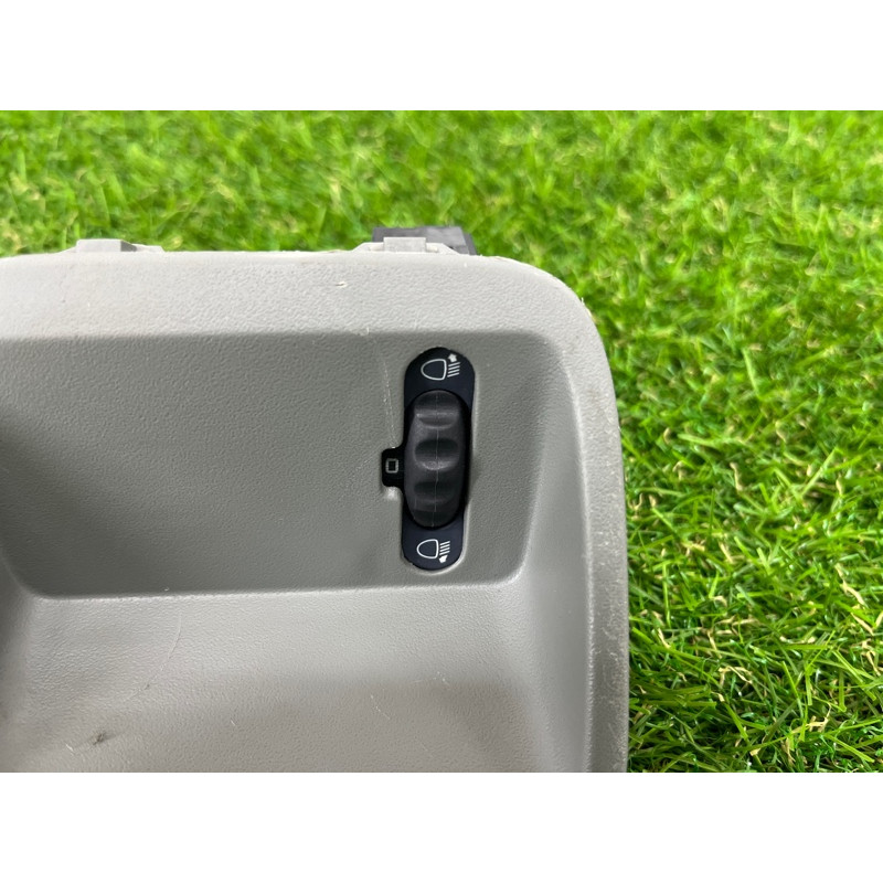 Кнопка корректора фар (электрика / кнопки) Opel Vivaro 1 2007 1.9 D 91166822