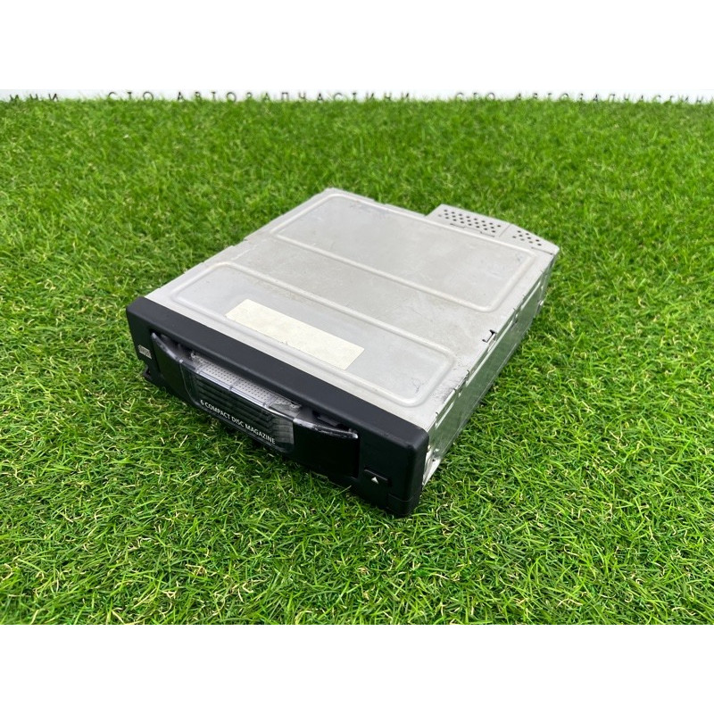 CD-програвач (електрика) BMW 5-series E60 M54b30 65129131850