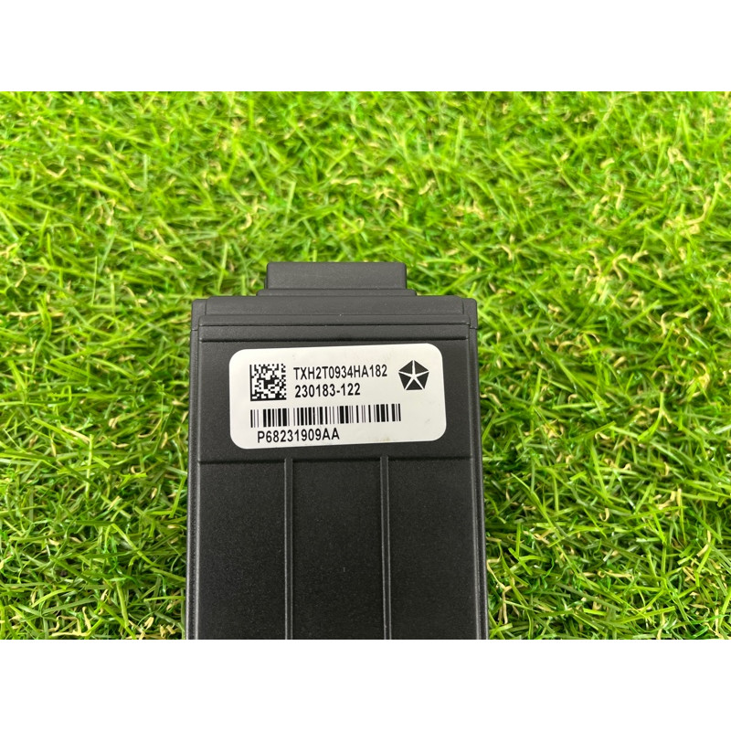 Камера (електрика) Jeep Cherokee KL 2014 2.4 68231909aa