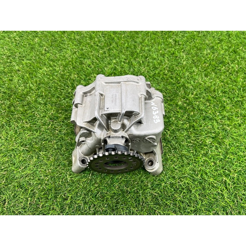 Маслонасос (двигатель и элементы) BMW 5-series F10 2013 N63B44 11417612772