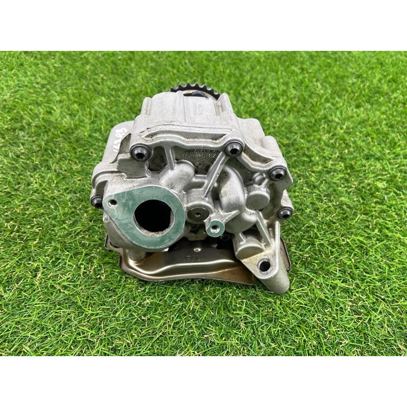 Маслонасос (двигатель и элементы) BMW 5-series F10 2013 N63B44 11417612772