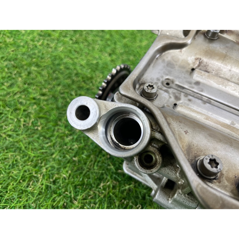 Маслонасос (двигатель и элементы) BMW 5-series F10 2013 N63B44 11417612772