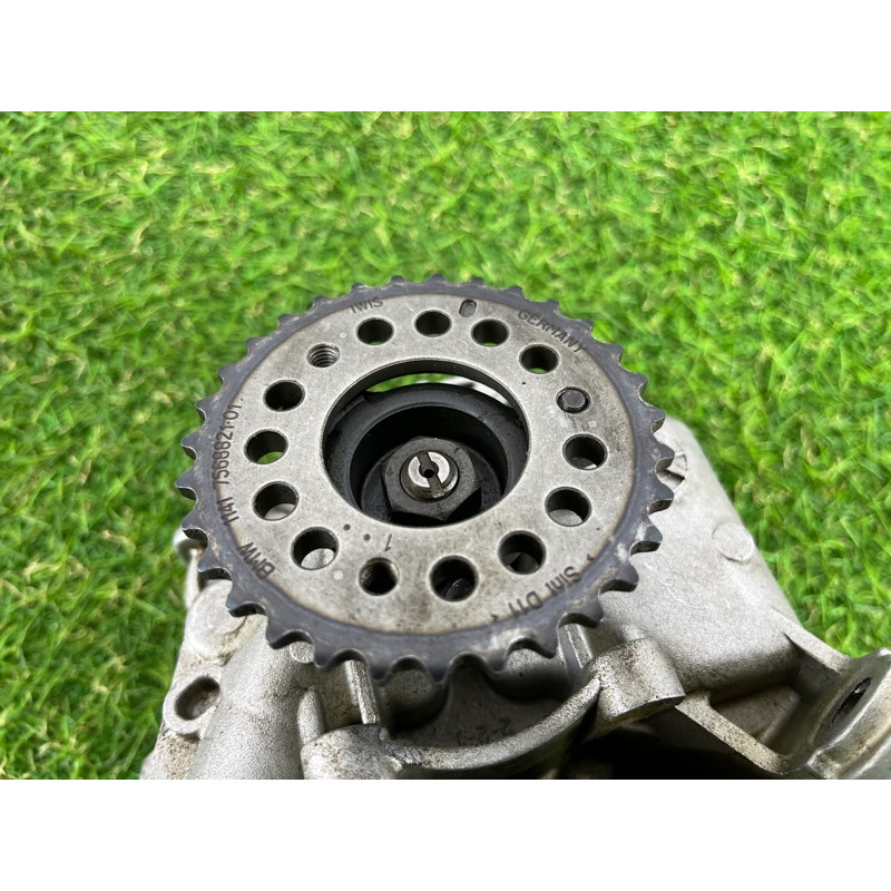 Маслонасос (двигатель и элементы) BMW 5-series F10 2013 N63B44 11417612772