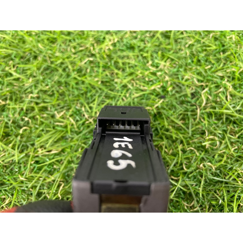 Кнопка сдвижной крышки люка (электрика / кнопки) BMW 7-series E65 N62B44 61316904291