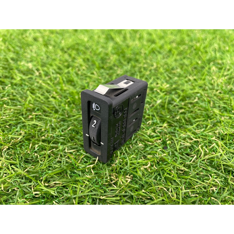 Кнопка корректора фар (электрика / кнопки) BMW 3-series E36 61318351268