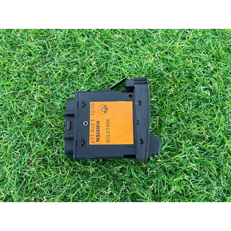 Кнопка противотуманных фар (электрика / кнопки) BMW 7-series E32 1990 M70b50