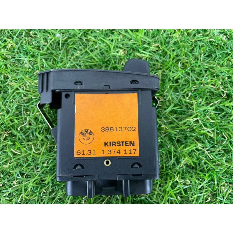 Кнопка противотуманных фар (электрика / кнопки) BMW 7-series E32 1990 M70b50