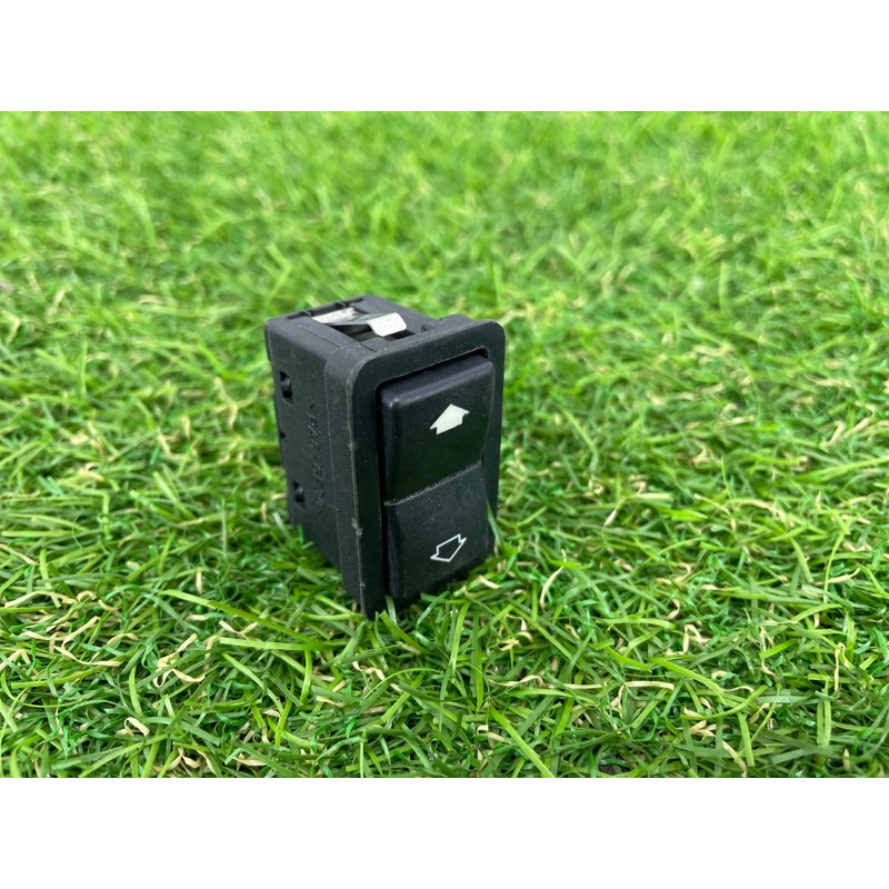 Кнопка стеклоподъемника (электрика / кнопки) BMW 5-series E39 61 31 8 368 974